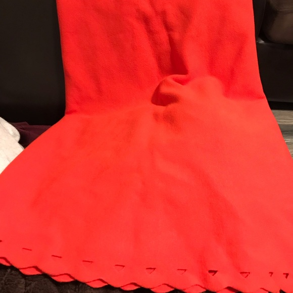 NWT Ann Taylor SCALLOPED KNIT SKIRT - Picture 2 of 3